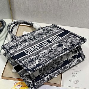 Christian Dior Book Tote Bag 36cm 1296 Chinese New Year Toile De Jouy Embroidered Canvas Fall/Winter 2022 Collection - Image 7