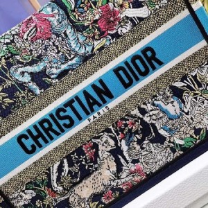 Christian Dior Book Tote Bag 36cm 1296 Constellation Embroidered Canvas Fall/Winter 2022 Collection - Image 3