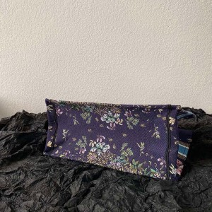Christian Dior Book Tote Bag 36cm 1296 Constellation Embroidered Canvas Fall/Winter 2022 Collection - Image 6
