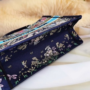 Christian Dior Book Tote Bag 36cm 1296 Constellation Embroidered Canvas Fall/Winter 2022 Collection - Image 8