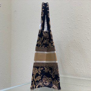 Christian Dior Book Tote Bag 36cm 1296 Cornely-Effect Dior Jardin d'Hiver Embroidered Canvas Fall/Winter 2022 Collection - Image 4
