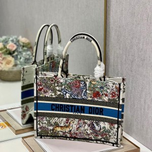 Christian Dior Book Tote Bag 36cm 1296 D-Constellation Zodiac Embroidery Canvas Fall/Winter 2022 Collection - Image 3