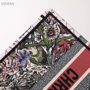 Christian Dior Book Tote Bag 36cm 1296 D-Constellation Zodiac Embroidery Canvas Fall/Winter 2022 Collection - Image 5