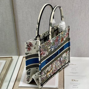Christian Dior Book Tote Bag 36cm 1296 D-Constellation Zodiac Embroidery Canvas Fall/Winter 2022 Collection - Image 5