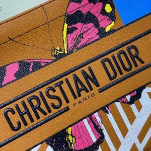 Christian Dior Book Tote Bag 36cm 1296 D-Jungle Zoom Butterfly Grained Calfskin Leather Fall/Winter 2022 Collection - Image 6