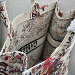 Christian Dior Book Tote Bag 36cm 1296 Jardin d'Hiver Embroidery Embroidered Canvas Fall/Winter 2022 Collection - Image 8