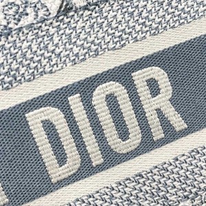 Christian Dior Book Tote Bag 36cm 1296 La Force Embroidery Canvas Fall/Winter 2022 Collection - Image 5
