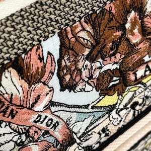 Christian Dior Book Tote Bag 36cm 1296 La Force Embroidery Canvas Fall/Winter 2022 Collection - Image 6