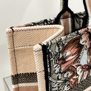 Christian Dior Book Tote Bag 36cm 1296 La Force Embroidery Canvas Fall/Winter 2022 Collection - Image 9