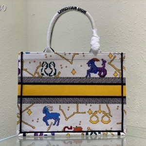 Christian Dior Book Tote Bag 36cm 1296 Lucky Dior Pixel Zodiac Embroidery Canvas Fall/Winter 2022 Collection - Image 3