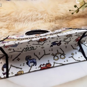 Christian Dior Book Tote Bag 36cm 1296 Lucky Dior Pixel Zodiac Embroidery Canvas Fall/Winter 2022 Collection - Image 7