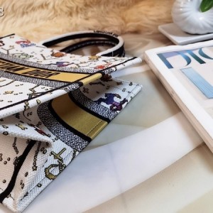 Christian Dior Book Tote Bag 36cm 1296 Lucky Dior Pixel Zodiac Embroidery Canvas Fall/Winter 2022 Collection - Image 8