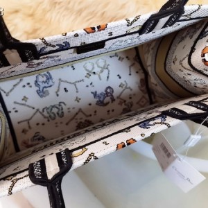 Christian Dior Book Tote Bag 36cm 1296 Lucky Dior Pixel Zodiac Embroidery Canvas Fall/Winter 2022 Collection - Image 9