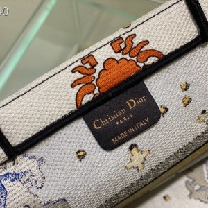 Christian Dior Book Tote Bag 36cm 1296 Lucky Dior Pixel Zodiac Embroidery Canvas Fall/Winter 2022 Collection - Image 9