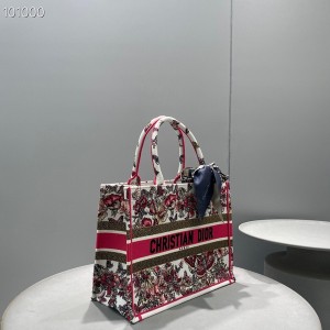Christian Dior Book Tote Bag 36cm 1296 Lunar New Year Butterfly Embroidery Canvas Fall/Winter 2022 Collection - Image 2