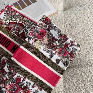 Christian Dior Book Tote Bag 36cm 1296 Lunar New Year Butterfly Embroidery Canvas Fall/Winter 2022 Collection - Image 5