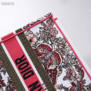 Christian Dior Book Tote Bag 36cm 1296 Lunar New Year Butterfly Embroidery Canvas Fall/Winter 2022 Collection - Image 7