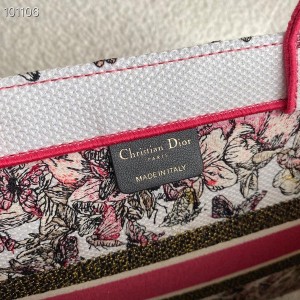Christian Dior Book Tote Bag 36cm 1296 Lunar New Year Butterfly Embroidery Canvas Fall/Winter 2022 Collection - Image 9