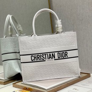 Christian Dior Book Tote Bag 36cm 1296 Oblique Calfskin Leather Embroidered Canvas Fall/Winter 2022 Collection - Image 2
