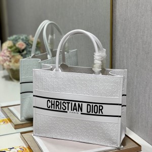 Christian Dior Book Tote Bag 36cm 1296 Oblique Calfskin Leather Embroidered Canvas Fall/Winter 2022 Collection - Image 5