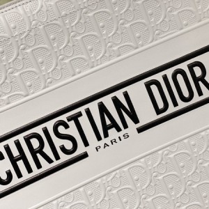 Christian Dior Book Tote Bag 36cm 1296 Oblique Calfskin Leather Embroidered Canvas Fall/Winter 2022 Collection - Image 5