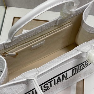 Christian Dior Book Tote Bag 36cm 1296 Oblique Calfskin Leather Embroidered Canvas Fall/Winter 2022 Collection - Image 8