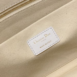 Christian Dior Book Tote Bag 36cm 1296 Oblique Calfskin Leather Embroidered Canvas Fall/Winter 2022 Collection - Image 9