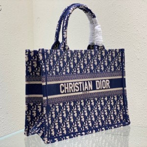 Christian Dior Book Tote Bag 36cm 1296 Oblique Embroidered Canvas Fall/Winter 2022 Collection - Image 2