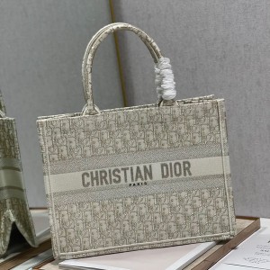 Christian Dior Book Tote Bag 36cm 1296 Oblique Embroidered Canvas Fall/Winter 2022 Collection - Image 2