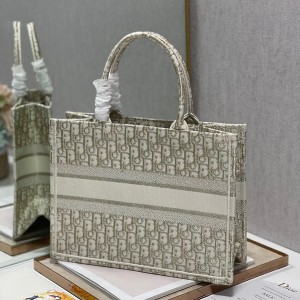 Christian Dior Book Tote Bag 36cm 1296 Oblique Embroidered Canvas Fall/Winter 2022 Collection - Image 3