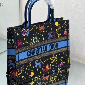 Christian Dior Book Tote Bag 36cm 1296 Pixel Zodiac Embroidery Canvas Fall/Winter 2022 Collection - Image 2