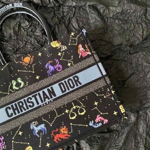 Christian Dior Book Tote Bag 36cm 1296 Pixel Zodiac Embroidery Canvas Fall/Winter 2022 Collection - Image 4