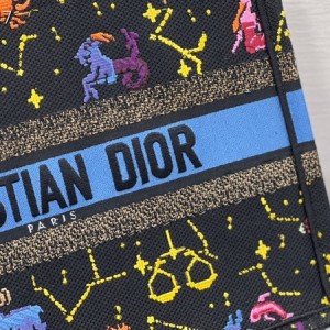Christian Dior Book Tote Bag 36cm 1296 Pixel Zodiac Embroidery Canvas Fall/Winter 2022 Collection - Image 5
