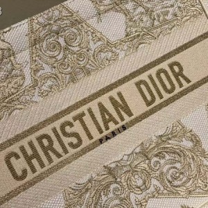Christian Dior Book Tote Bag 36cm 1296 Rêve d'Infini Embroidery Canvas Fall/Winter 2022 Collection - Image 5