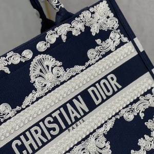Christian Dior Book Tote Bag 36cm 1296 Toile de Jouy Zodiac Embroidery Canvas Fall/Winter 2022 Collection - Image 7
