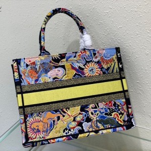 Christian Dior Book Tote Bag 36cm 1296 Zodiac Fantastico Embroidered Canvas Fall/Winter 2022 Collection - Image 3