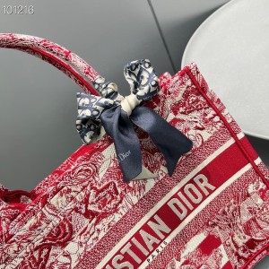 Christian Dior Book Tote Bag 36cm 93360 Chinese New Year Toile De Jouy Embroidered Canvas Fall/Winter 2022 Collection - Image 5