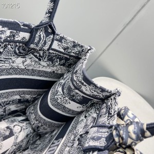 Christian Dior Book Tote Bag 36cm 93360 Chinese New Year Toile De Jouy Embroidered Canvas Fall/Winter 2022 Collection - Image 7