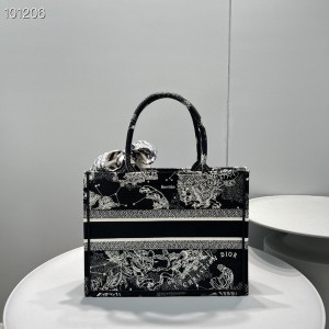 Christian Dior Book Tote Bag 36cm 93360 Toile de Jouy Zodiac Embroidery Canvas Fall/Winter 2022 Collection - Image 3
