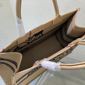 Christian Dior Book Tote Bag 36cm 93360 Union Jute Embroidery Canvas Fall/Winter 2022 Collection - Image 7