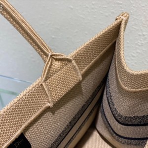Christian Dior Book Tote Bag 36cm 93360 Union Jute Embroidery Canvas Fall/Winter 2022 Collection - Image 8