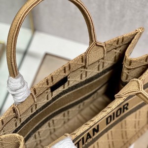 Christian Dior Book Tote Bag 36cm M1296 Cannage Raffia Embroidery Canvas Spring/Summer 2023 Collection - Image 8