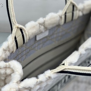 Christian Dior Book Tote Bag 36cm M1296 Cannage Shearling Fur Embroidery Canvas Fall/Winter 2022 Collection - Image 8