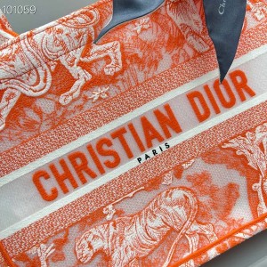 Christian Dior Book Tote Bag 36cm M1296 Chinese New Year Reverse Transparent Toile De Jouy Embroidered Canvas Fall/Winter 2022 Collection - Image 4