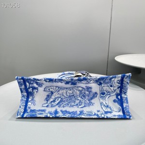 Christian Dior Book Tote Bag 36cm M1296 Chinese New Year Reverse Transparent Toile De Jouy Embroidered Canvas Fall/Winter 2022 Collection - Image 5