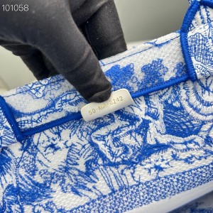Christian Dior Book Tote Bag 36cm M1296 Chinese New Year Reverse Transparent Toile De Jouy Embroidered Canvas Fall/Winter 2022 Collection - Image 8