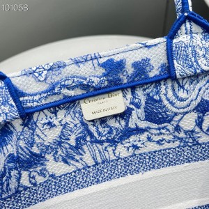 Christian Dior Book Tote Bag 36cm M1296 Chinese New Year Reverse Transparent Toile De Jouy Embroidered Canvas Fall/Winter 2022 Collection - Image 9