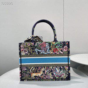 Christian Dior Book Tote Bag 36cm M1296 D-Constellation Zodiac Embroidery Canvas Fall/Winter 2022 Collection - Image 3