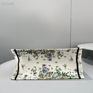 Christian Dior Book Tote Bag 36cm M1296 D-Constellation Zodiac Embroidery Canvas Fall/Winter 2022 Collection - Image 5