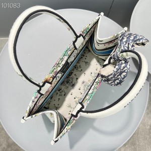 Christian Dior Book Tote Bag 36cm M1296 D-Constellation Zodiac Embroidery Canvas Fall/Winter 2022 Collection - Image 6